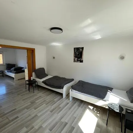 Cozy In Apartment *